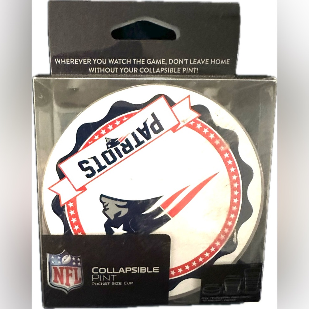 NEW NWT New England Patriots Collapsible Cup Pint Glass NFL Tailgating Football